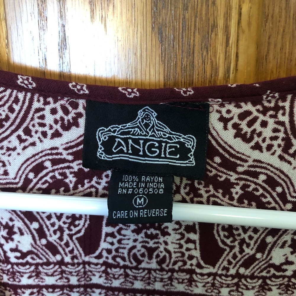 Patterned maroon blouse - Picture 3 of 3